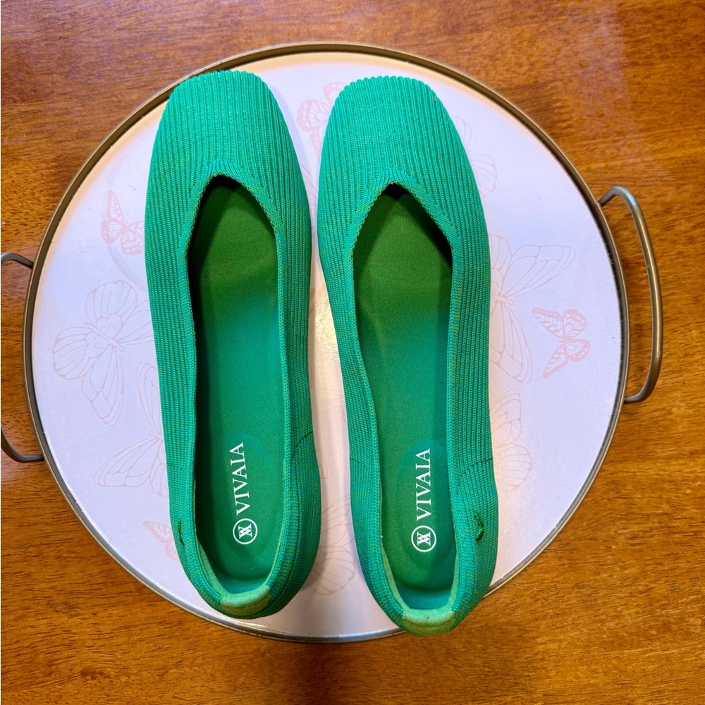 VIVAIA Women's Emerald Green Flats